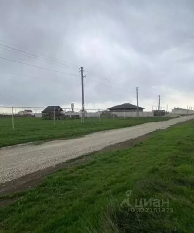 Участок в Крым, Кировский район, с. Яркое Поле ул. Высоцкого (15.0 ... - Фото 1