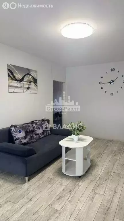 3-комнатная квартира: Керчь, улица Кирова, 31 (58.7 м) - Фото 1