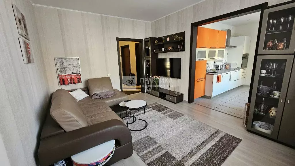 Продается 4-комнатная квартира - Фото 1