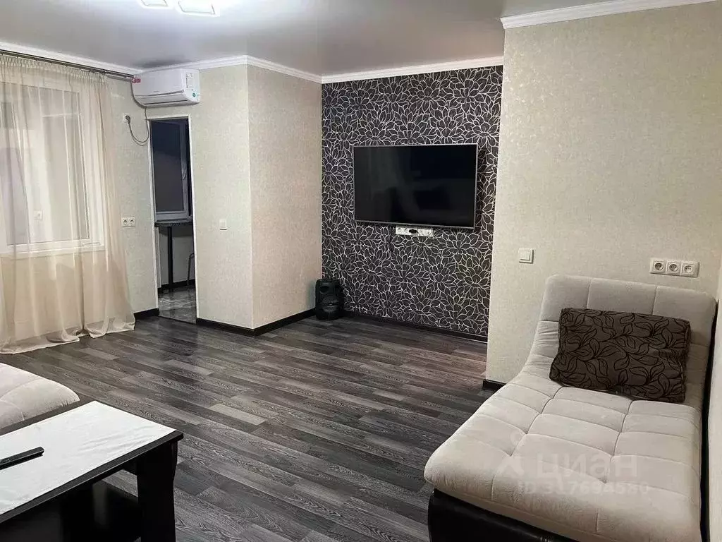 3-к кв. Краснодарский край, Туапсе ул. Маршала Жукова, 18 (52.0 м) - Фото 0
