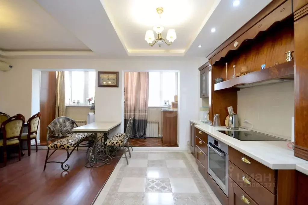 3-к кв. Саха (Якутия), Якутск ул. Пояркова, 18 (81.0 м) - Фото 1