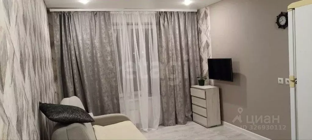 Студия Тюменская область, Тюмень ул. Тимофея Чаркова, 28 (21.0 м) - Фото 1