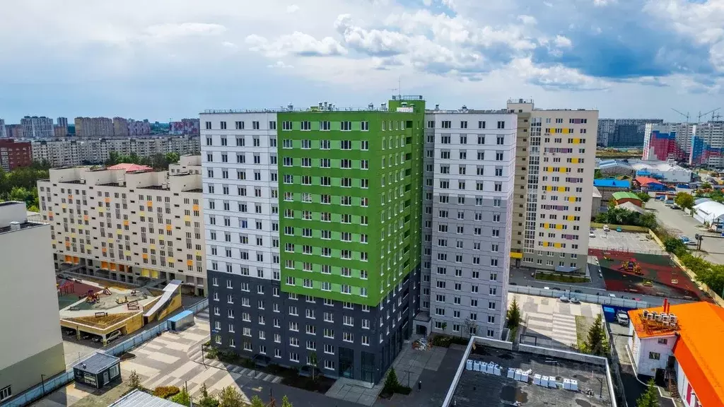 2-к кв. Тюменская область, Тюмень Ставропольская ул., 95 (56.1 м) - Фото 1