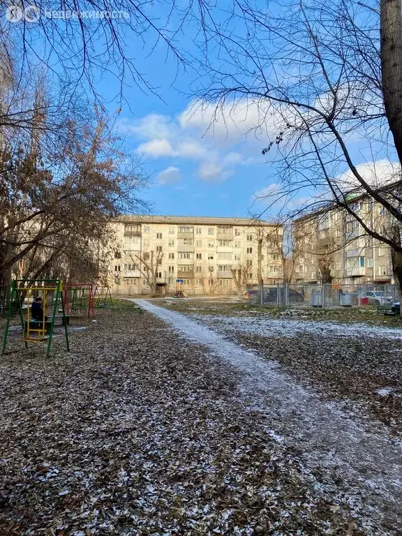 3-комнатная квартира: Красноярск, Семафорная улица, 243 (57 м) - Фото 1