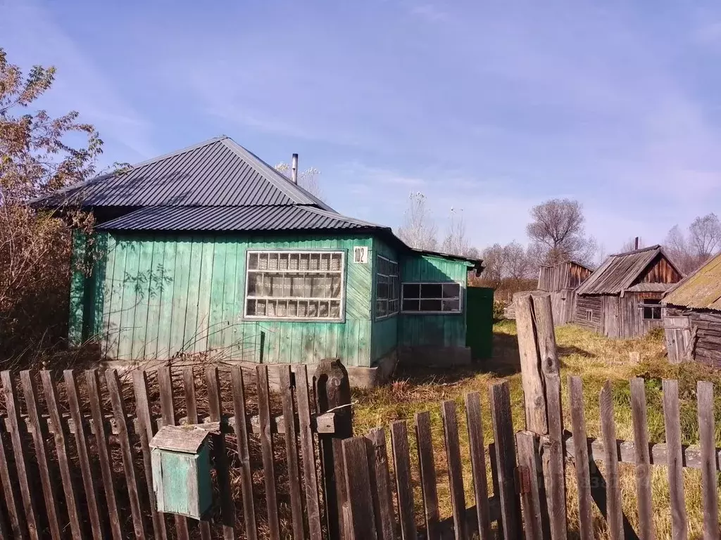 Дом в Алтайский край, Быстроистокский район, с. Быстрый Исток ... - Фото 0