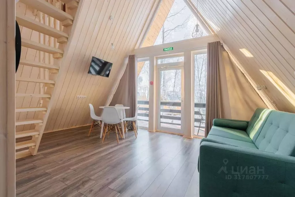 Дом в Пермский край, Губаха Краснооктябрьская ул., 28 (1 м) - Фото 1