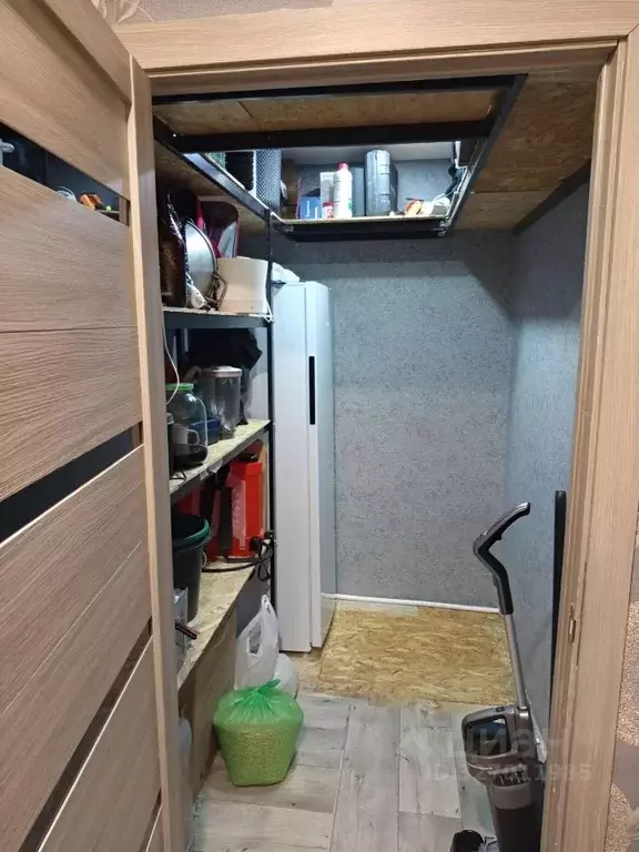 Дом в Астраханская область, Ахтубинск ул. Островского, 17 (91 м) - Фото 2