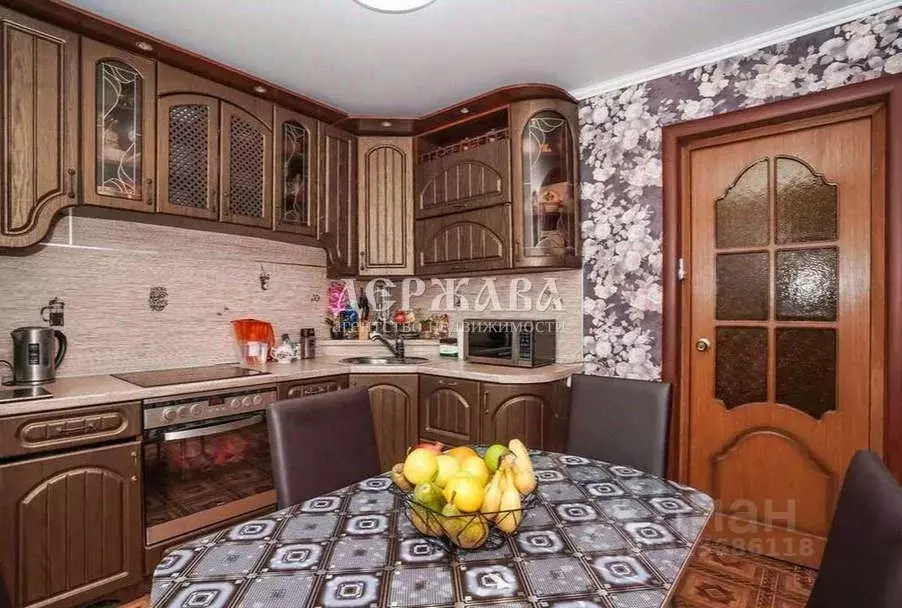 3-к кв. Белгородская область, Старый Оскол ул. 8 Марта, 40/1 (72.8 м) - Фото 1