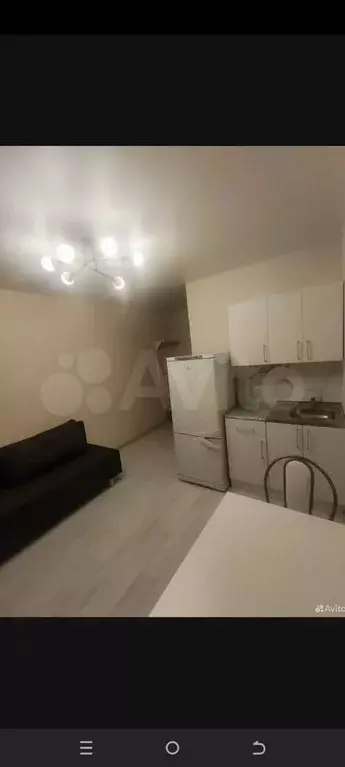 Комната 15 м в 4-к., 1/9 эт. - Фото 0
