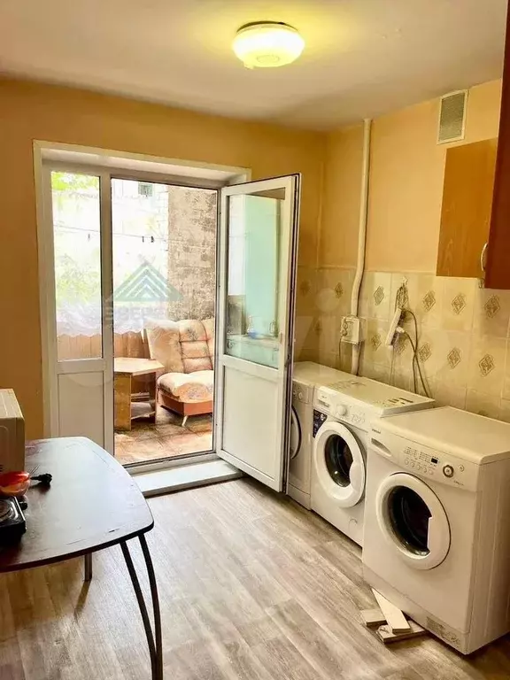 Комната 17,5 м в 3-к., 2/5 эт. - Фото 1