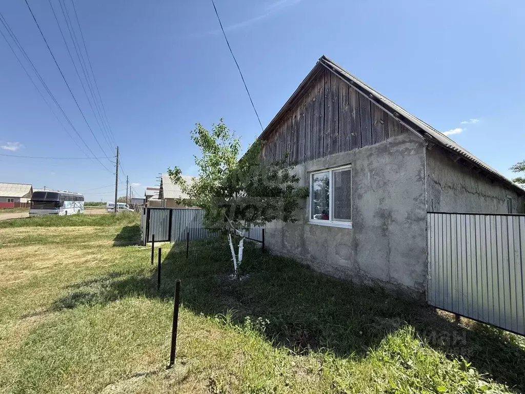 Дом в Оренбургская область, Соль-Илецк Васильковая ул., 18 (81 м) - Фото 1