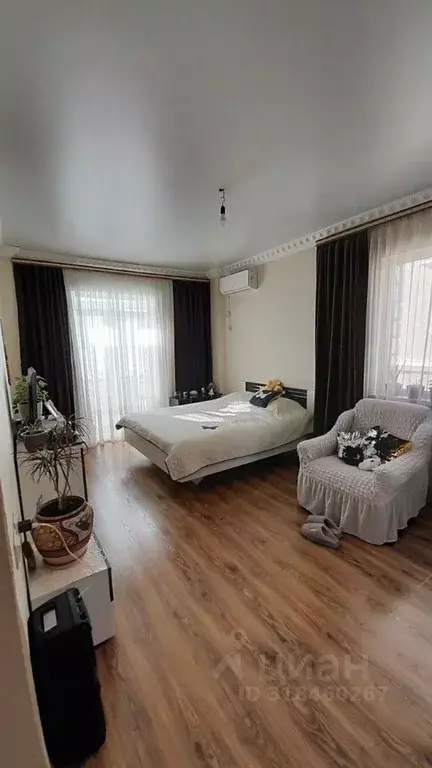 2-к кв. Краснодарский край, Геленджик Дивноморская ул., 27 (54.0 м) - Фото 0