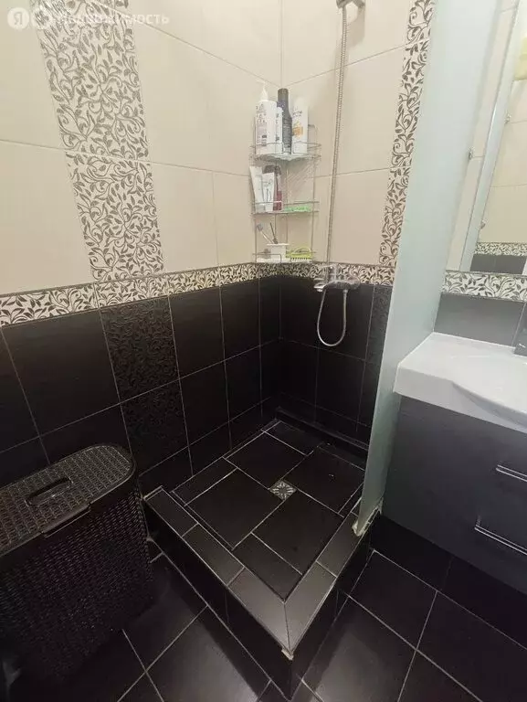 4-комнатная квартира: Великий Новгород, Державинский район, улица ... - Фото 1