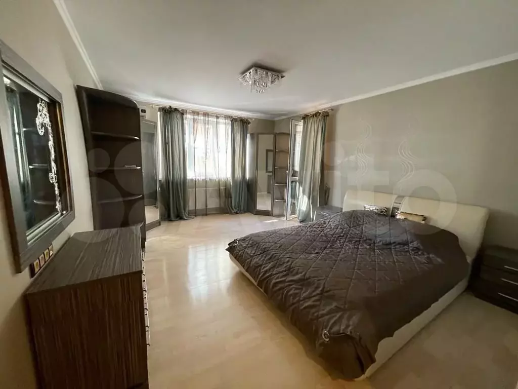 1-к. квартира, 55 м, 3/13 эт. - Фото 1