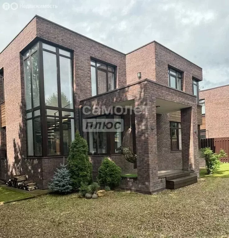 Дом в деревня Александровка, Советская улица, 7Б (183.4 м) - Фото 1