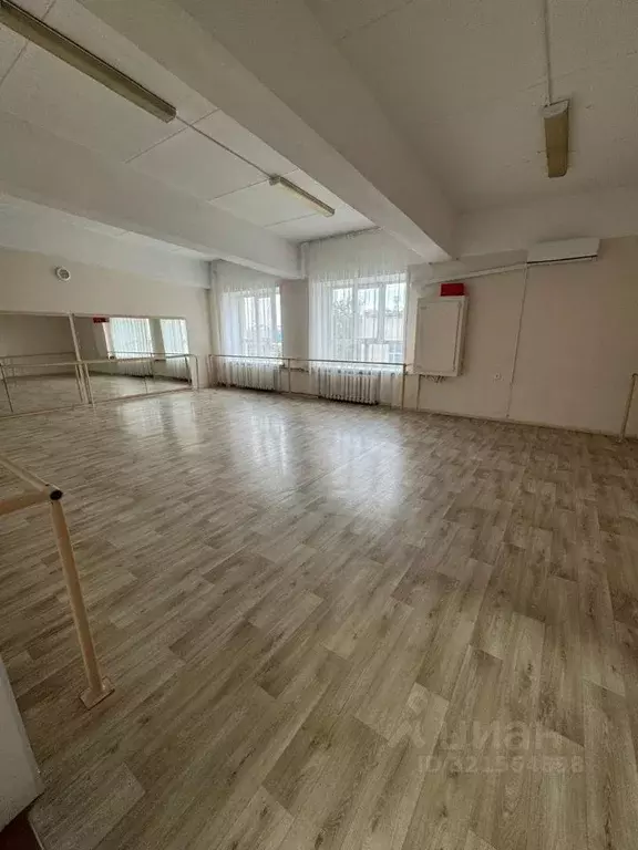 Помещение свободного назначения в Алтайский край, Барнаул ул. Антона ... - Фото 1