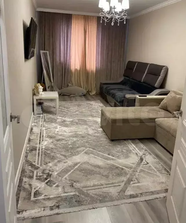 1-к. квартира, 38 м, 5/5 эт. - Фото 1