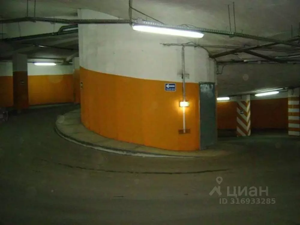 Гараж в Москва 2-я Владимирская ул., 45 (70 м) - Фото 1