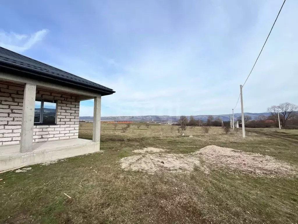 Дом в Крым, Симферопольский район, с. Доброе  (100 м) - Фото 2