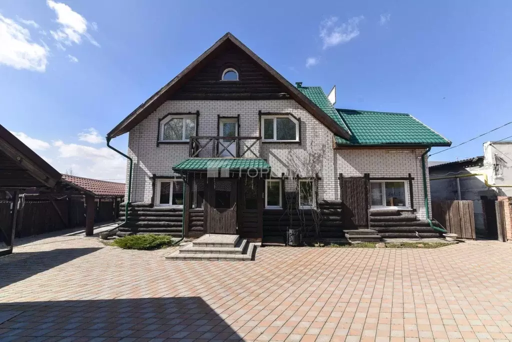 Дом в Алтайский край, Барнаул Калманский проезд (240 м) - Фото 1