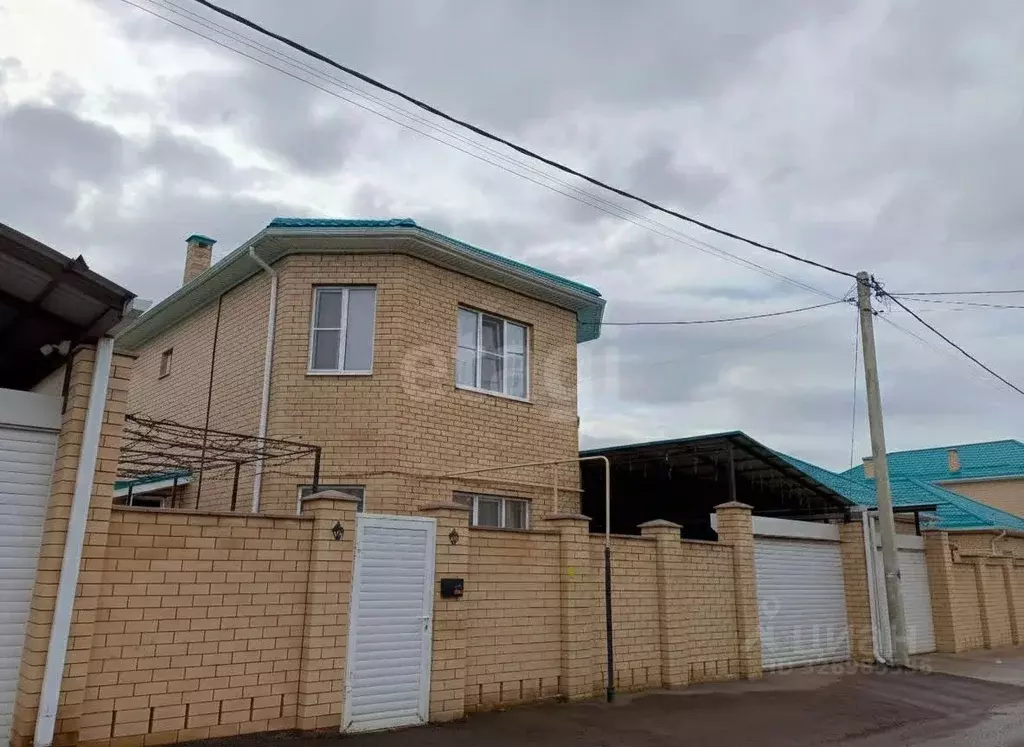 Дом в Краснодарский край, Краснодар ул. Имени Георгия Гужина, 42 (147 ... - Фото 1