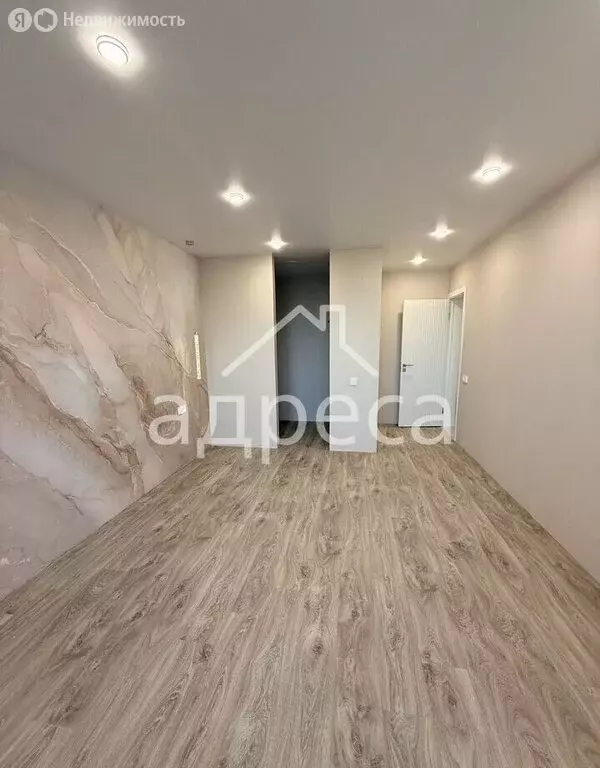 2-комнатная квартира: Самара, улица Антонова-Овсеенко, 81 (75.7 м) - Фото 1