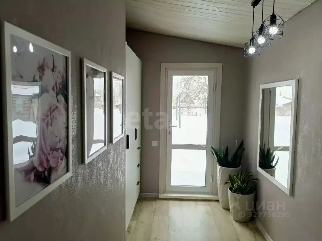 Дом в Кемеровская область, Кемерово Краснознаменная ул. (61 м) - Фото 1