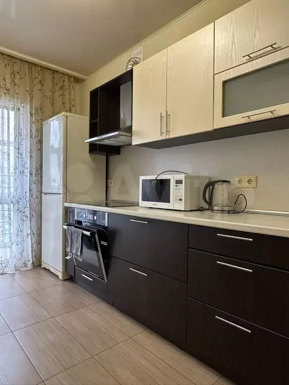 1-к. квартира, 40 м, 8/16 эт. - Фото 0