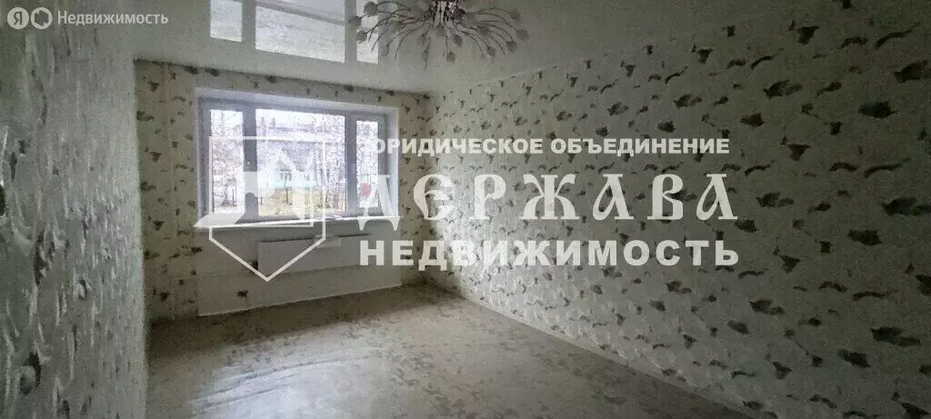 3-комнатная квартира: Междуреченск, проспект 50 лет Комсомола, 52 ... - Фото 2