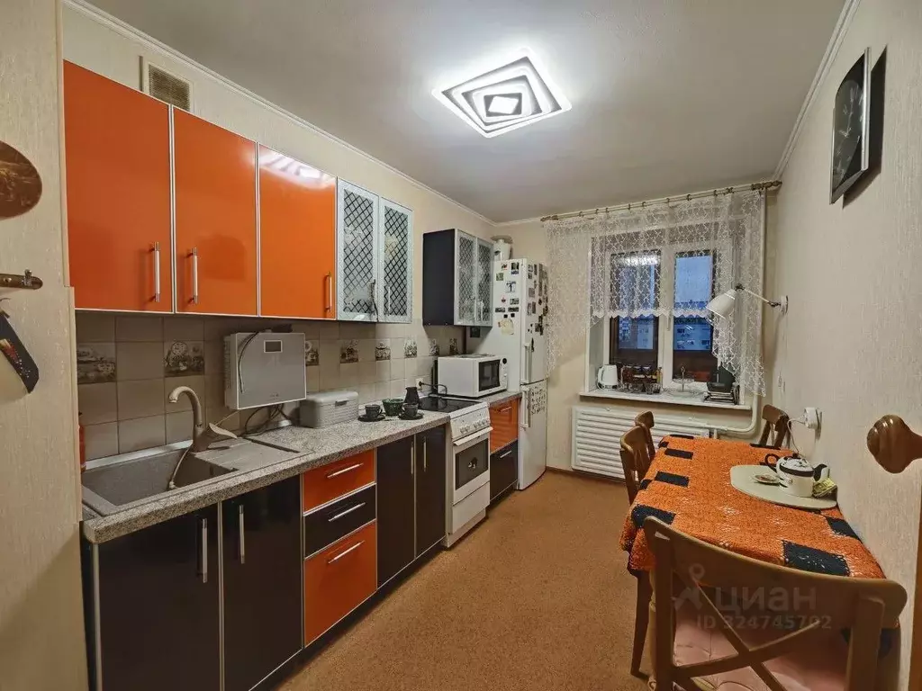 3-к кв. Башкортостан, Уфа ул. Цюрупы, 156/1 (77.3 м) - Фото 1