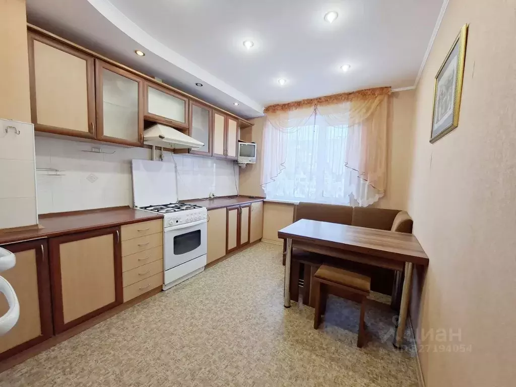 3-к кв. Брянская область, Брянск ул. Камозина, 27 (68.0 м) - Фото 2