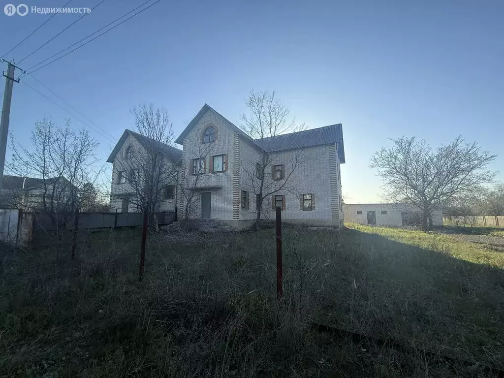 Дом в хутор Поцелуев, улица Газодобытчиков, 12 (316.8 м) - Фото 1