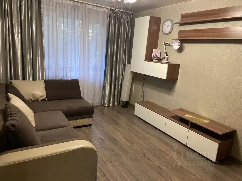 1-к кв. Псковская область, Псков Юбилейная ул., 60 (33.0 м) - Фото 1