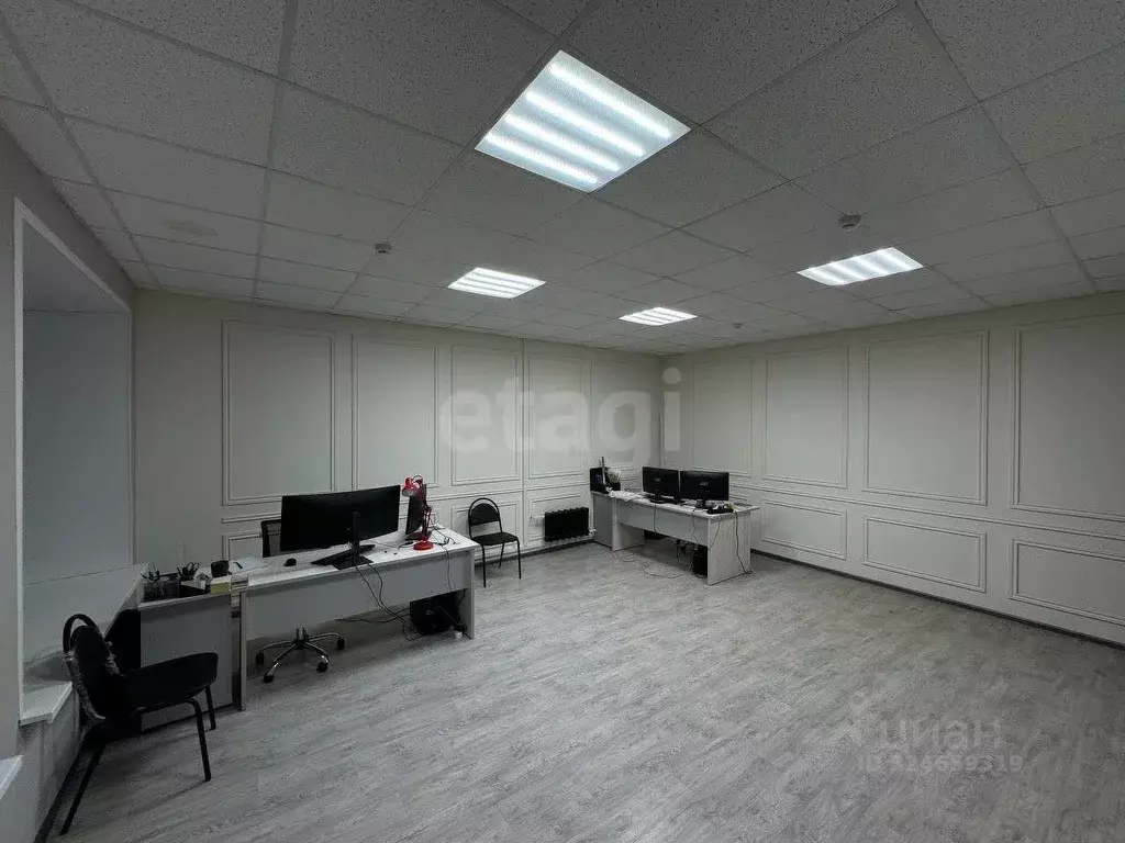 Помещение свободного назначения в Владимирская область, Ковров ул. ... - Фото 1