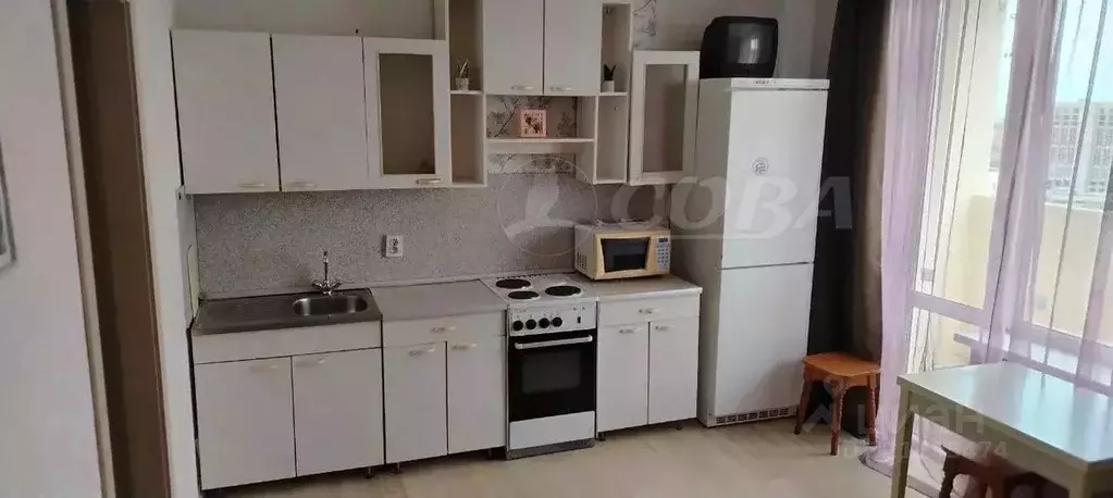 Студия Тюменская область, Тюмень ул. Фармана Салманова, 4 (30.0 м) - Фото 0