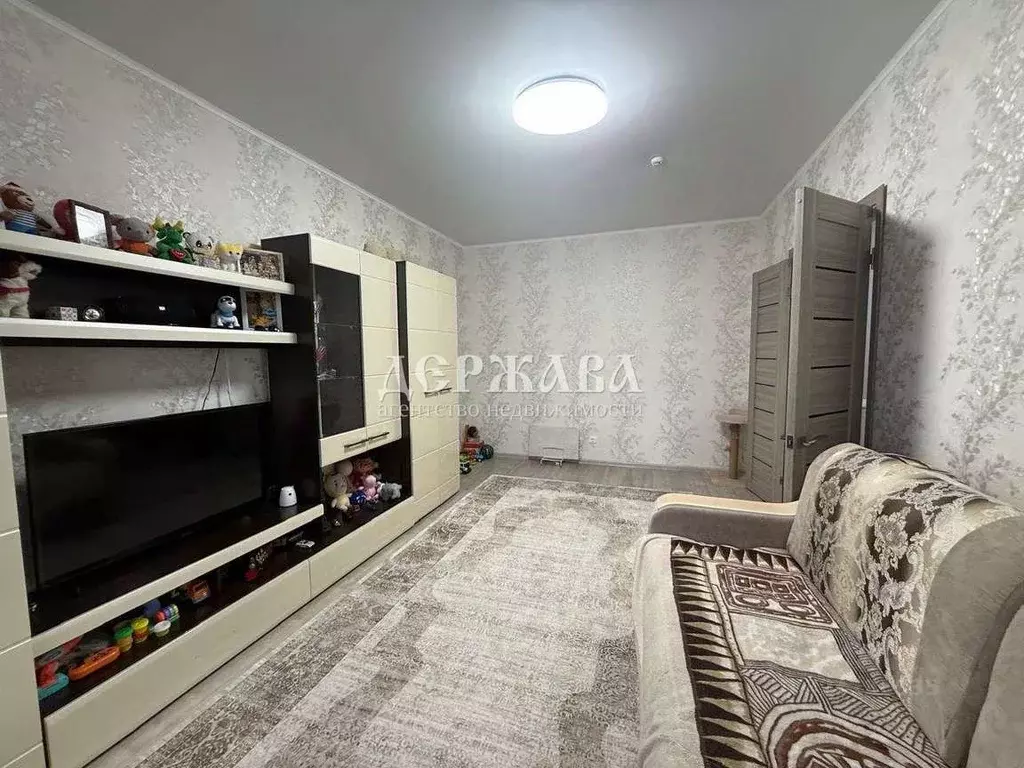 1-к кв. Белгородская область, Старый Оскол Заречье мкр, 17 (37.3 м) - Фото 2