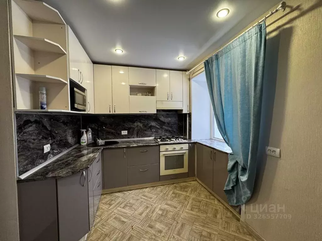 2-к кв. Ульяновская область, Димитровград Театральная ул., 10 (50.0 м) - Фото 1