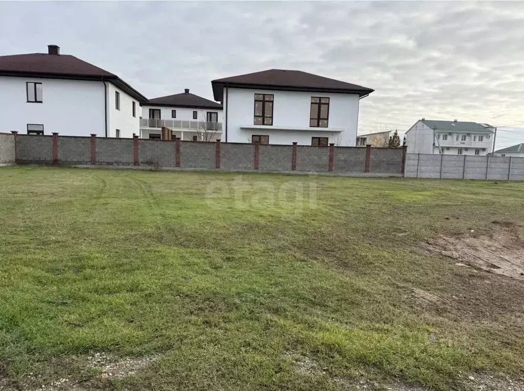 Участок в Крым, Сакский район, с. Уютное ул. 9 Мая (6.31 сот.) - Фото 1