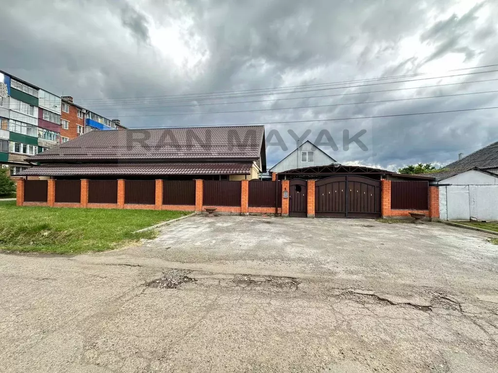 Дом в Адыгея, Майкоп городской округ, пос. Западный ул. Рабочая, 35 ... - Фото 0