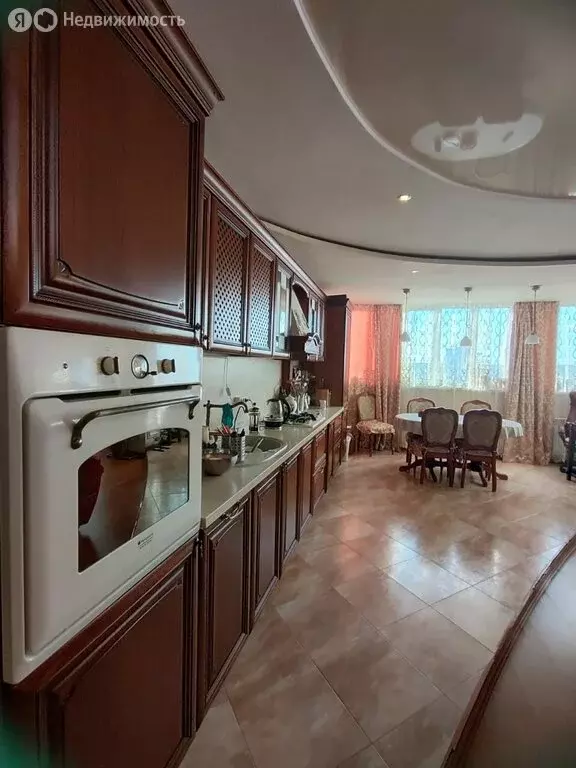 3-комнатная квартира: Якутск, улица Чехова, 35 (130.7 м) - Фото 1