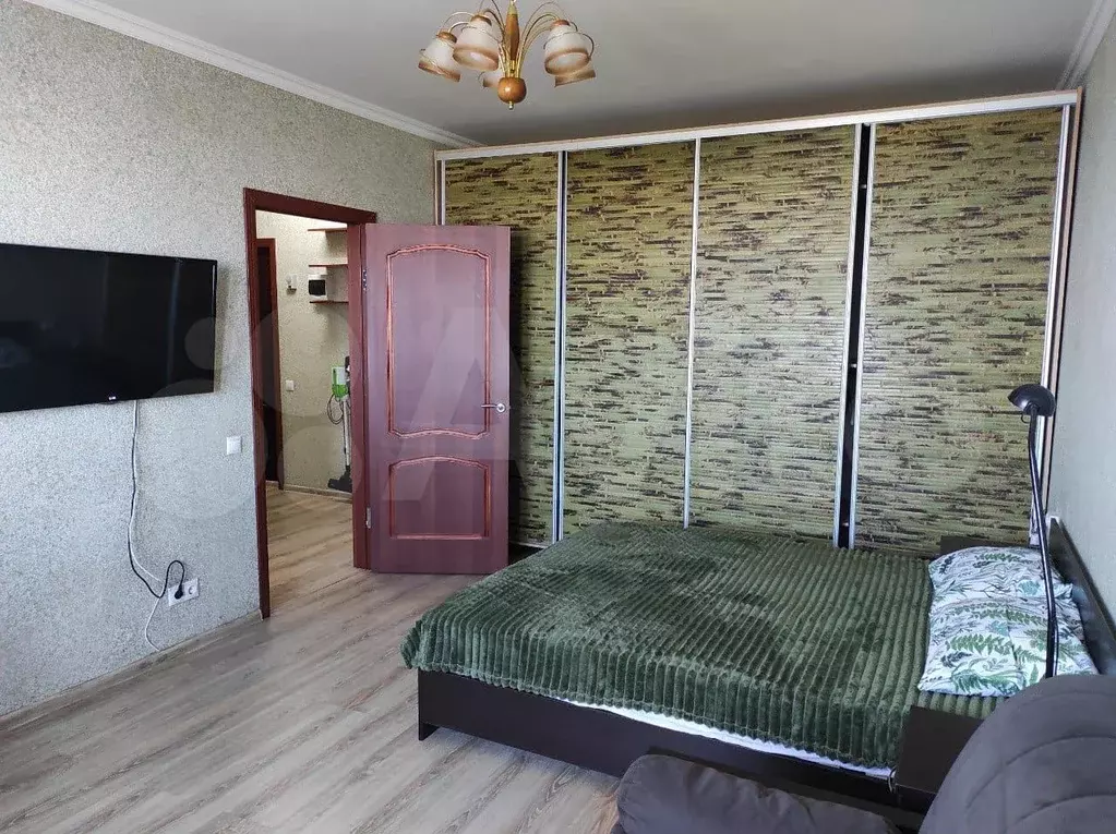 1-к. квартира, 40 м, 15/17 эт. - Фото 0