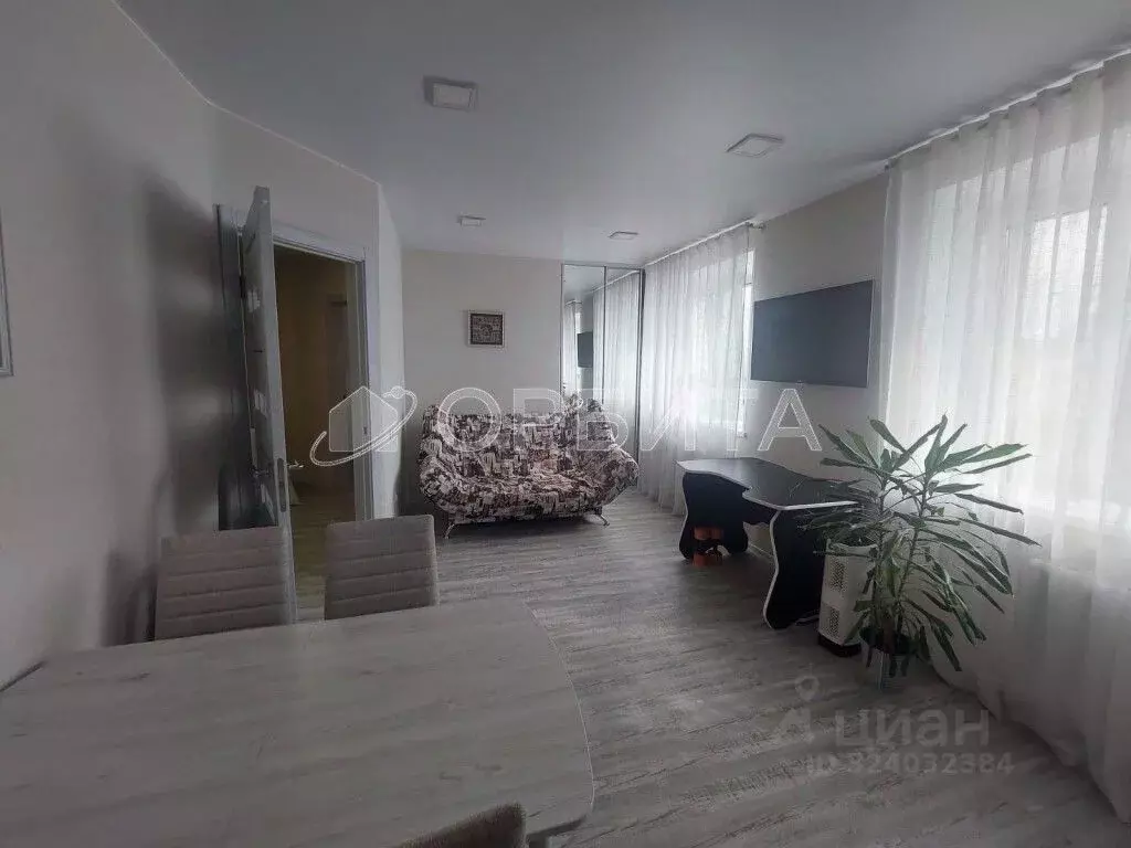 1-к кв. Тюменская область, Тюмень ул. Шишкова, 19 (36.0 м) - Фото 2