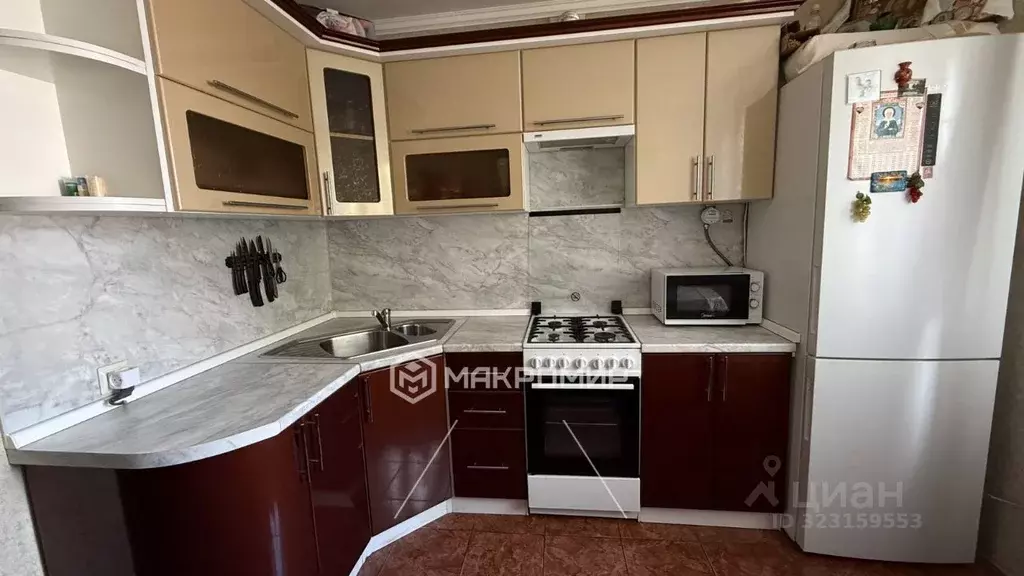 3-к кв. Брянская область, Брянск Белорусская ул., 42А (60.0 м) - Фото 2