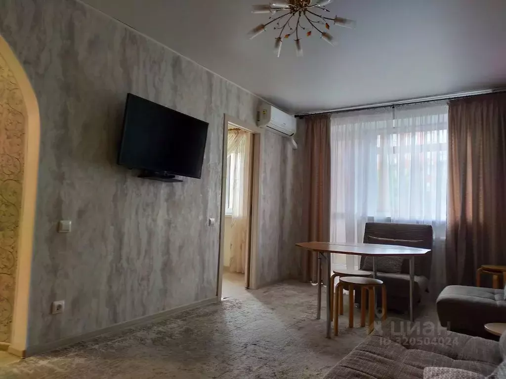 3-к кв. Омская область, Омск наб. Иртышская, 15А (70.0 м) - Фото 1