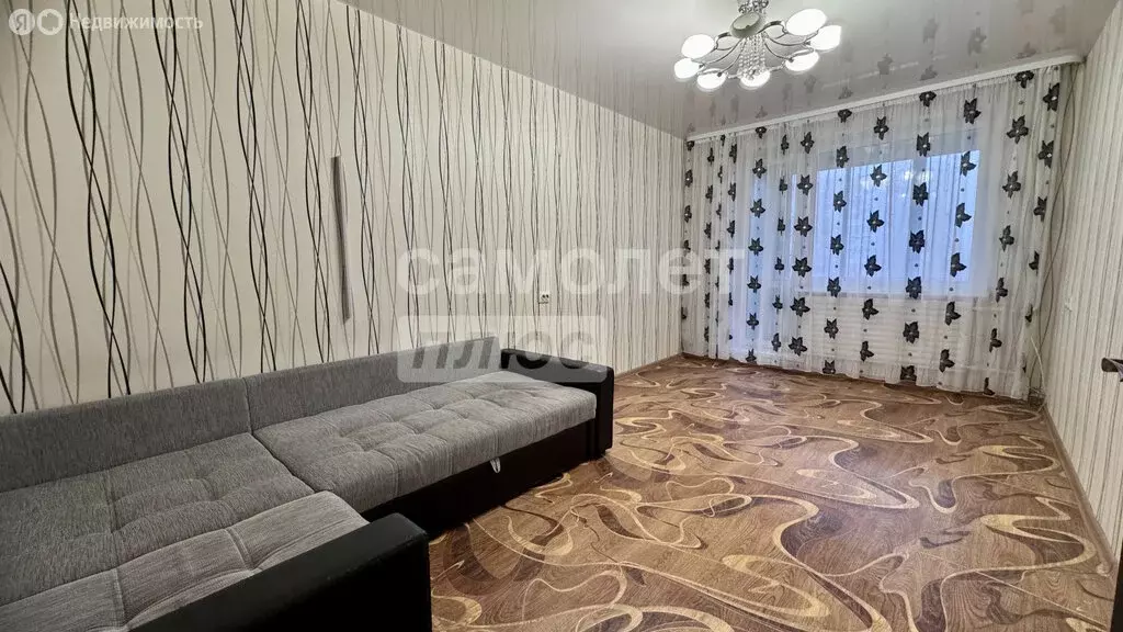 3-комнатная квартира: Ижевск, улица Ленина, 166 (66.4 м) - Фото 1