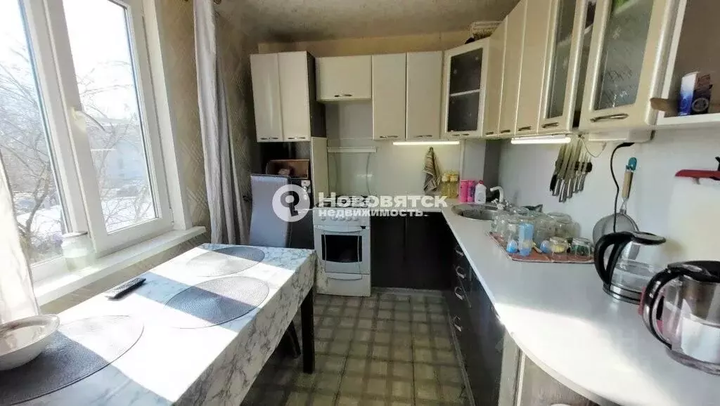 2-к кв. Кировская область, Киров Октябрьская ул., 15а (58.0 м) - Фото 2