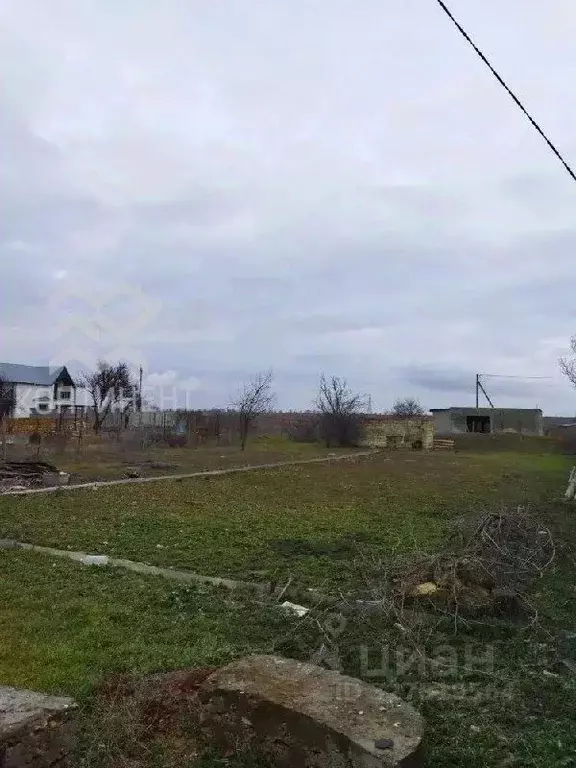 Участок в Крым, Сакский район, Штормовское с/пос, с. Крыловка ул. Мира ... - Фото 1