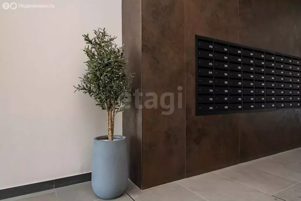 3-комнатная квартира: Тюмень, улица Республики, 205к1 (103.3 м) - Фото 1