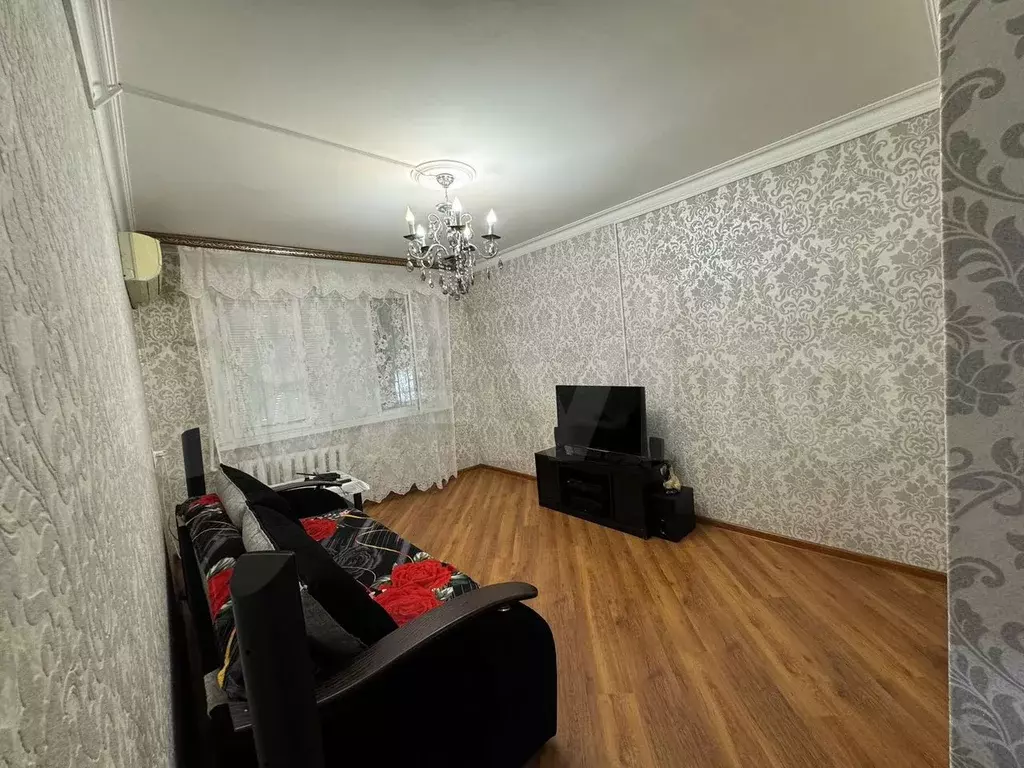 1-к. квартира, 35 м, 1/4 эт. - Фото 1