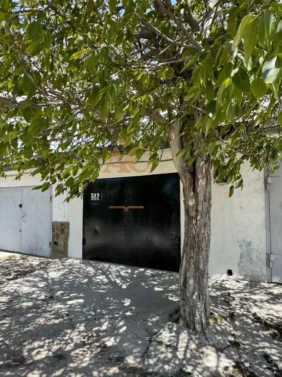 Гараж в Крым, Феодосия ул. Вити Коробкова (30 м) - Фото 2